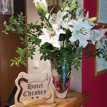 Chrobry Hotel Szprotawa Buitenkant foto