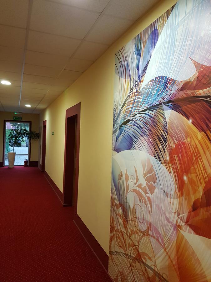 Chrobry Hotel Szprotawa Buitenkant foto