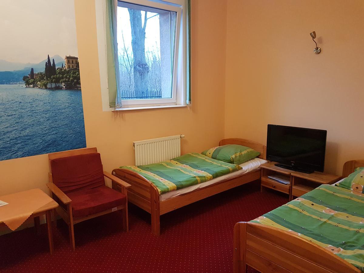 Chrobry Hotel Szprotawa Buitenkant foto