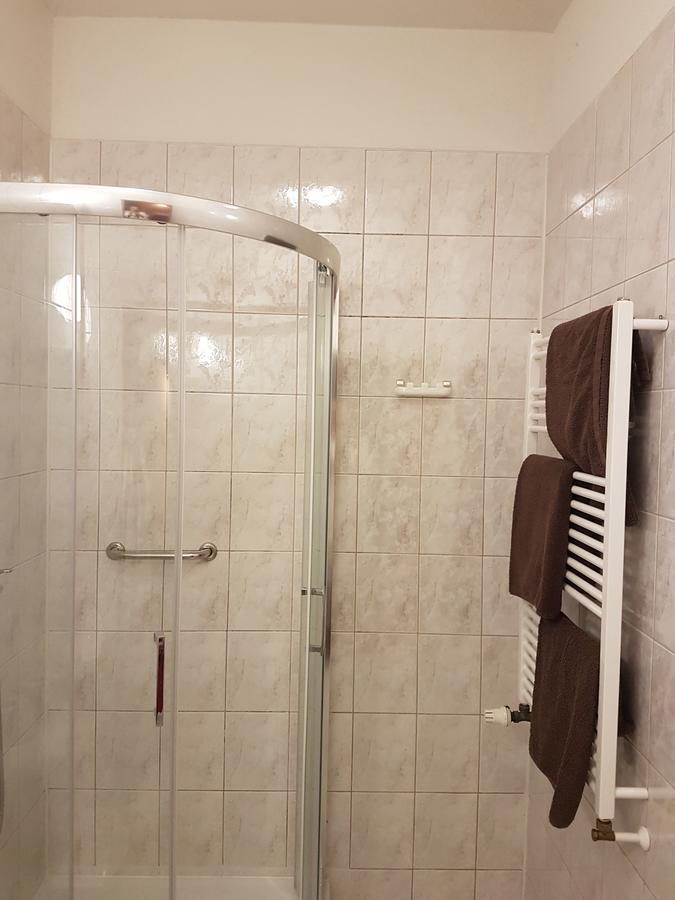 Chrobry Hotel Szprotawa Buitenkant foto