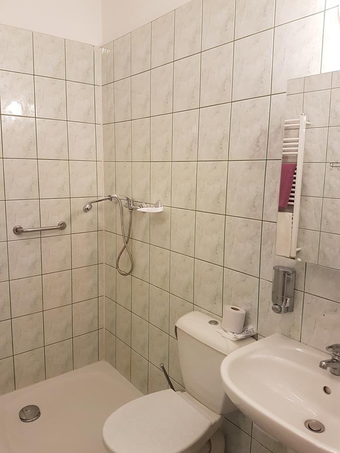Chrobry Hotel Szprotawa Buitenkant foto