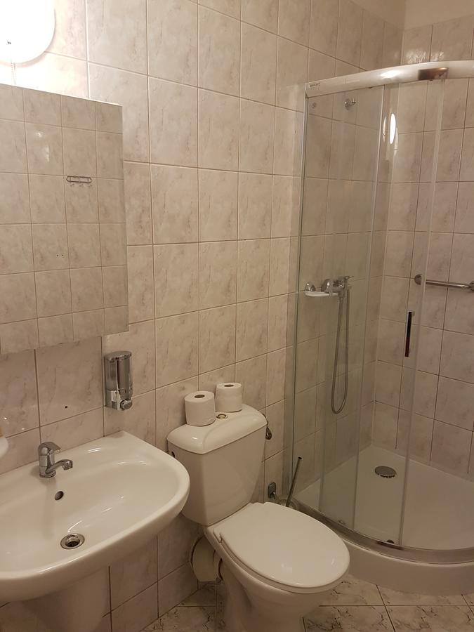 Chrobry Hotel Szprotawa Buitenkant foto