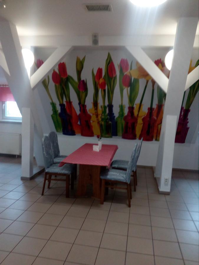 Chrobry Hotel Szprotawa Buitenkant foto
