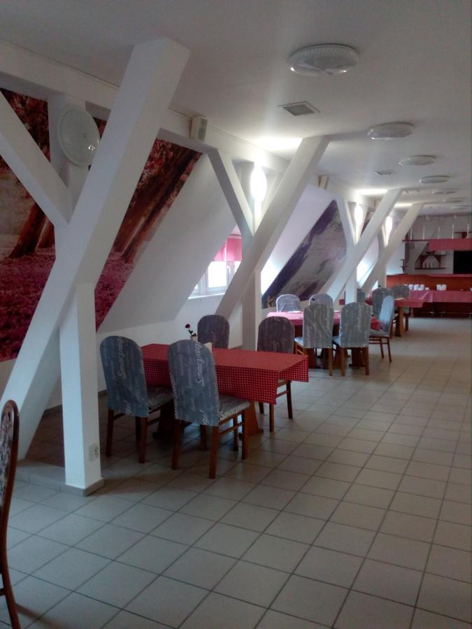 Chrobry Hotel Szprotawa Buitenkant foto